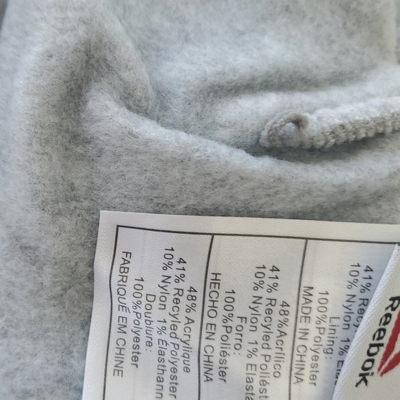 Reebock Logo winter bundle of 3 - scarf, hat & gloves - Picture 6 of 11